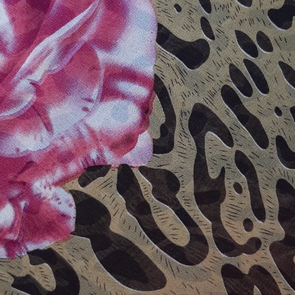 ❤ 🛍 4/$20 Rose and leopard print scarf - Picture 4 of 5